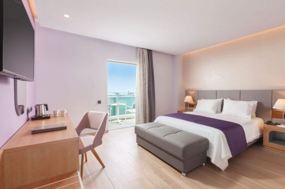 Junior Suite, Blue Lagoon City Hotel 4*