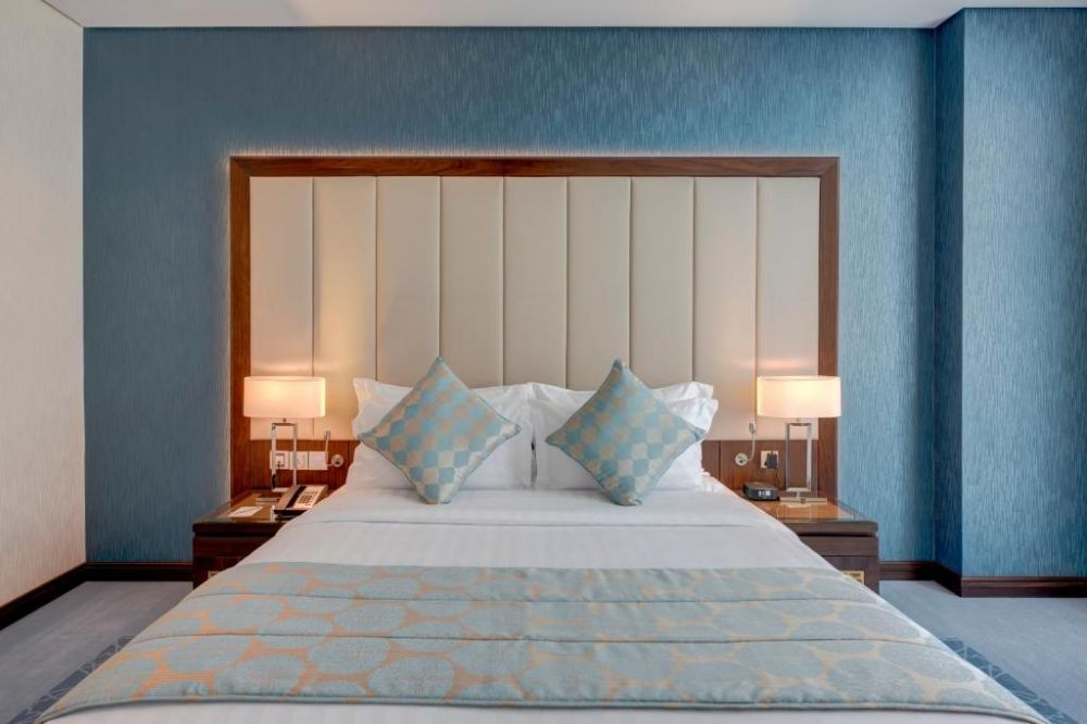 Two Bedroom City View/ Canal View, Royal Continental Suites 4*