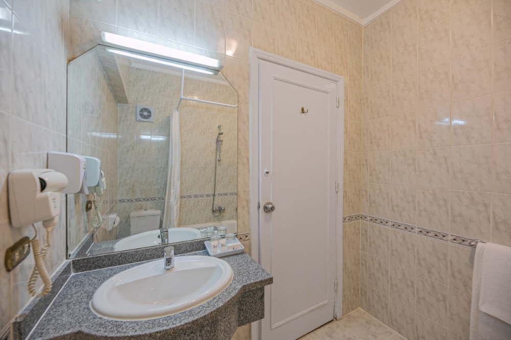 Standard Room, Marlin Inn Resort 4*