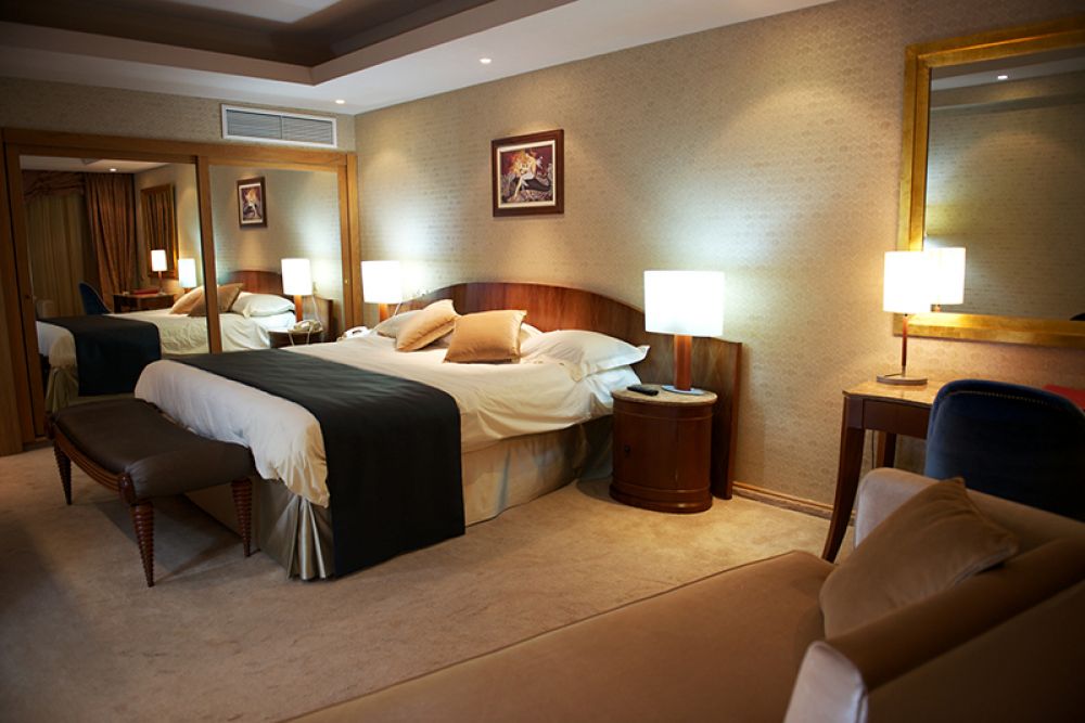 Presidential Suite, Adams Beach Hotel 5*