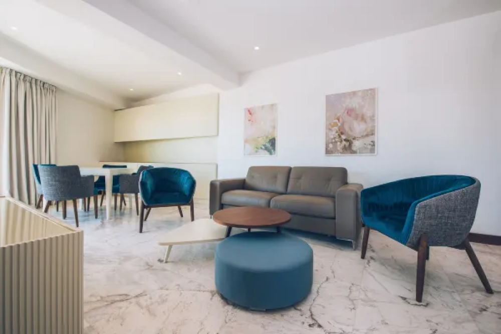 Family Suite (Rate A), Iberostar Waves Slavija 5*