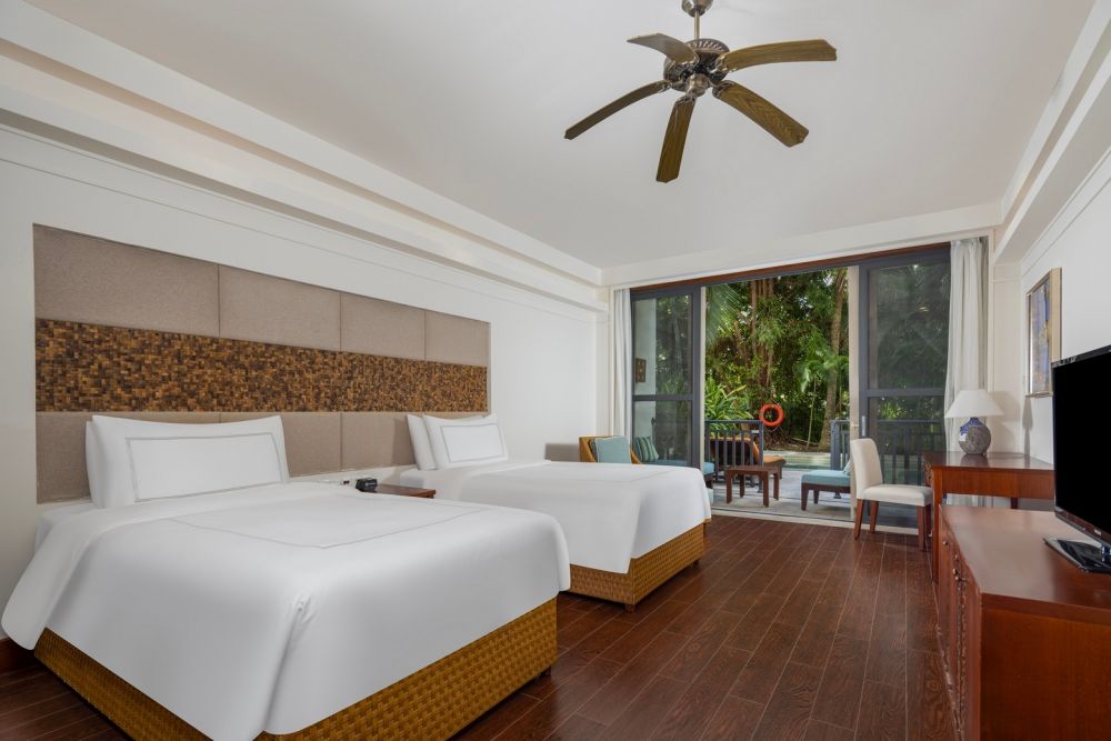 Swiss Superior King/Twin bed room with private swimming pool (ex.Small Pool Room), Swissotel & Grand Mercure Sanya Yalong Bay 5*