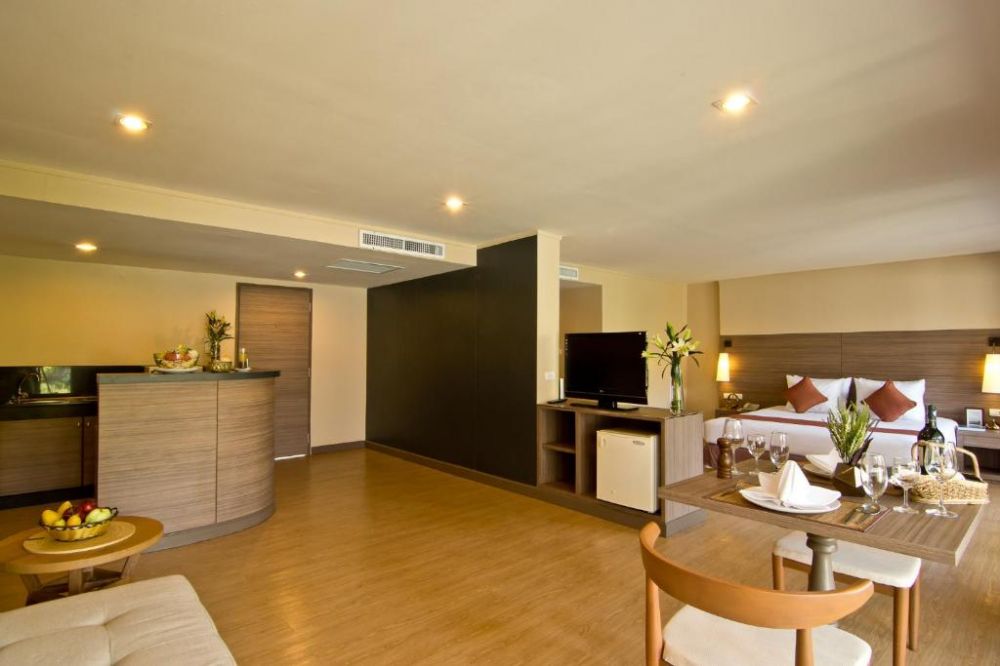 Junior Suite, The Green Park Resort 4*
