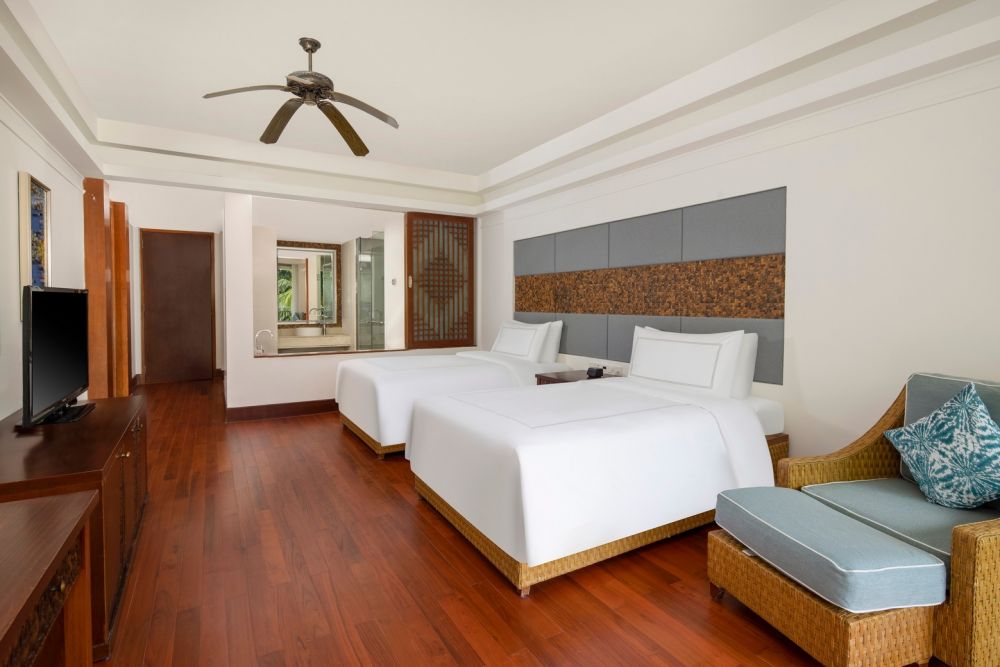 Swiss Deluxe King/Twin room (ex.Deluxe Room), Swissotel & Grand Mercure Sanya Yalong Bay 5*