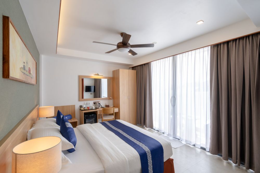 Deluxe Room with Balcony, Ayala Ocean View 2*