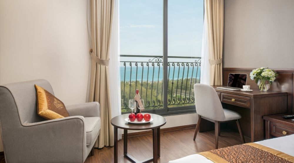 Grand Deluxe OV, Cosmos Hotel Danang 3*