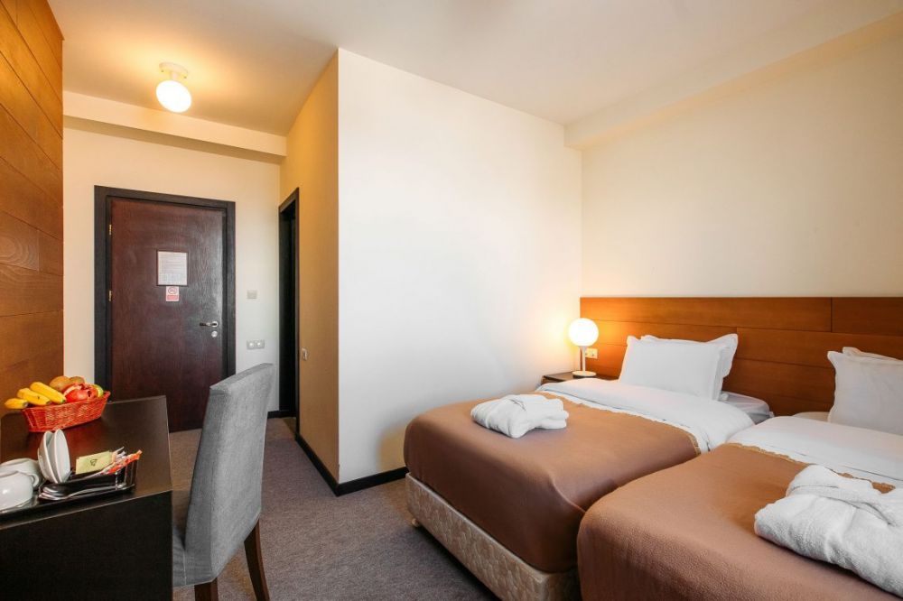 Two Bedroom, Carpe Diem 4*