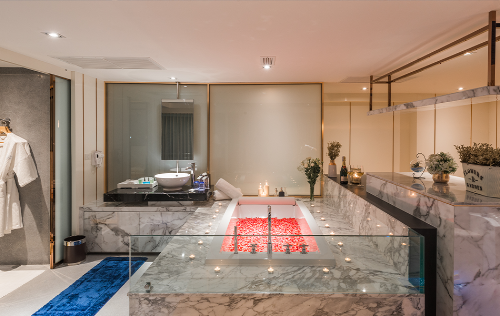 Ocean Front Suite, Cruise Hotel (The) (ex. A-One The Royal Cruise Hotel) 4*