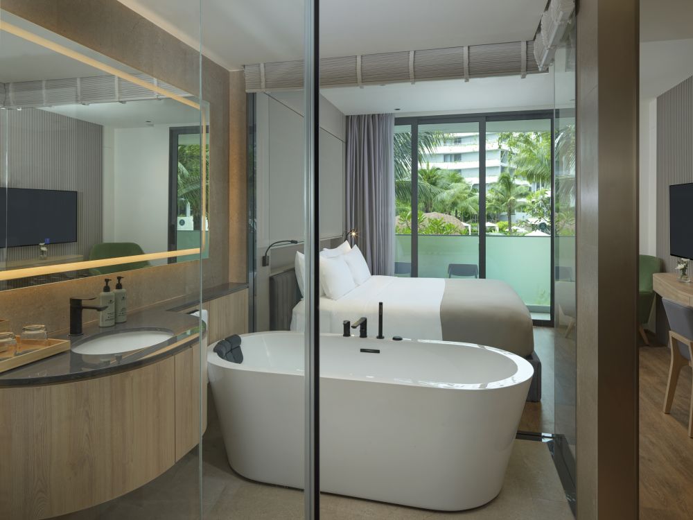 Deluxe, La Green Hotel & Residence 5*