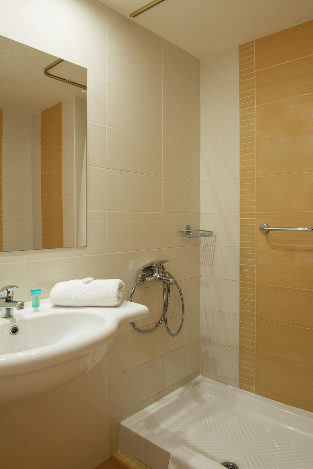 Twin GV/ SSV/ SV, Bali Paradise Hotel 4*