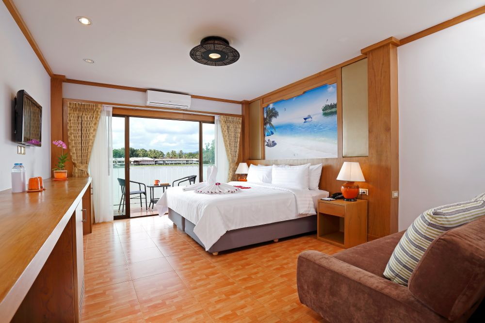 Deluxe Lagoon Room, Chabana Resort 4*