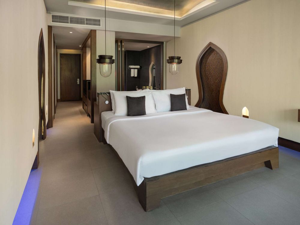 Premier Room Whirlpool Bath (King Bed), Avista Hideaway Phuket Patong Mgallery By Sofitel 5*