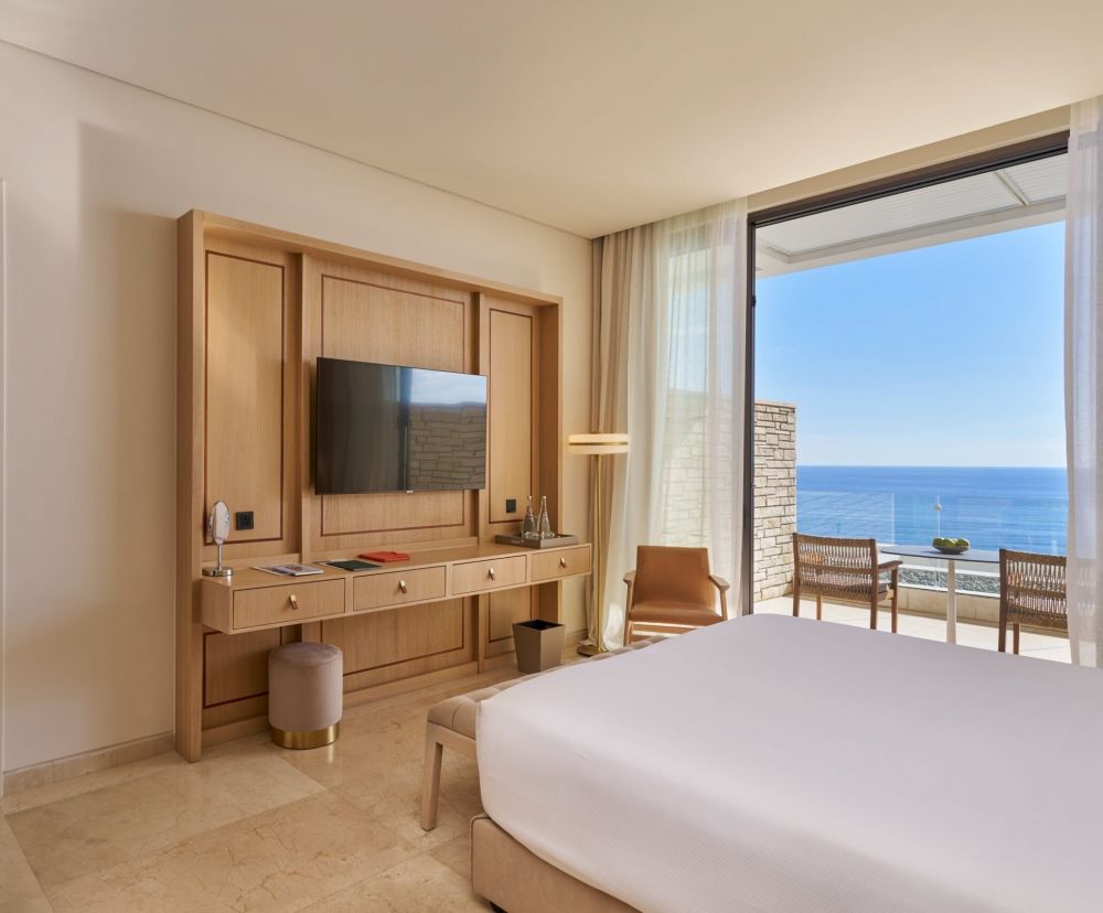 Residence Panorama Room, Cap St Georges Hotel & Resort 5*