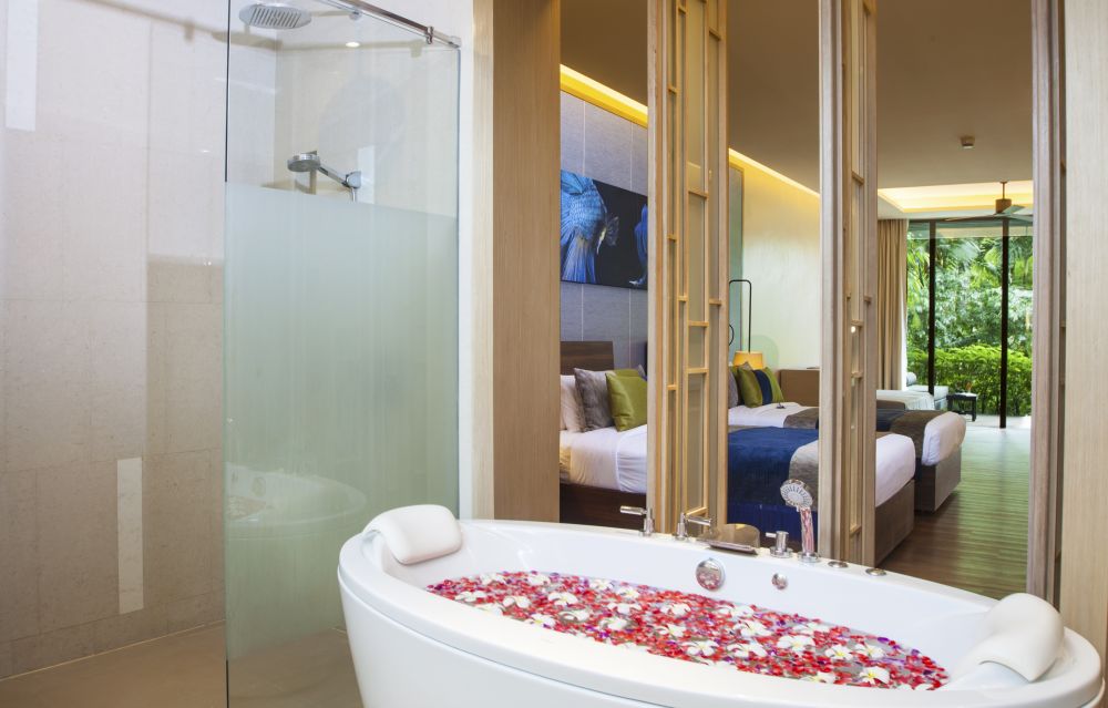 Grand Premier, Chaweng Regent Beach Resort 4*