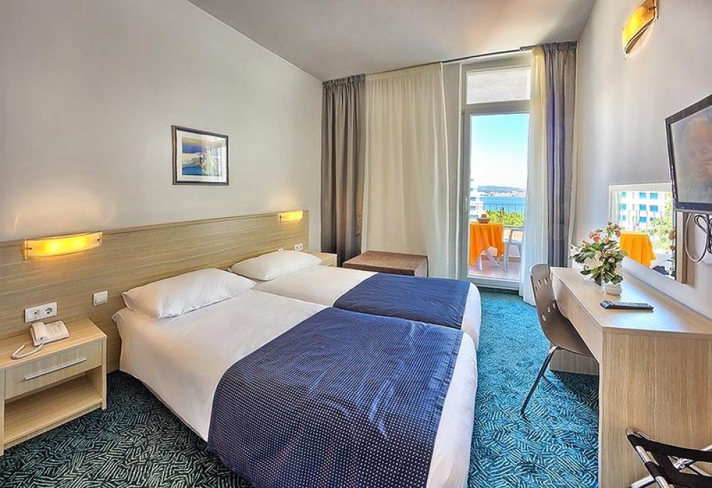 Superior Sea Side Balcony, Hotel Medena 3*