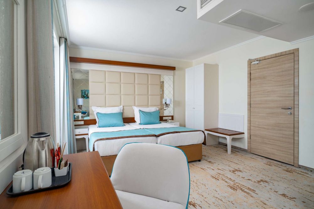 Superior Twin Room Sea View, Festa Via Pontica 4*