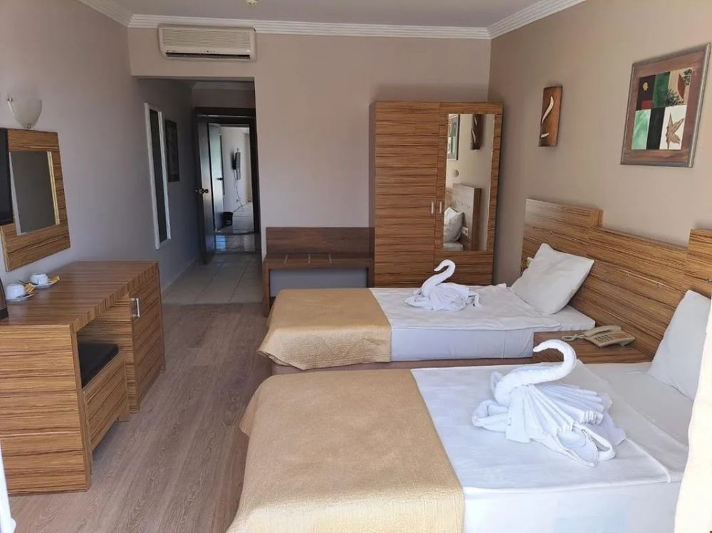 Large Room, Vogue Royal Beach 4*