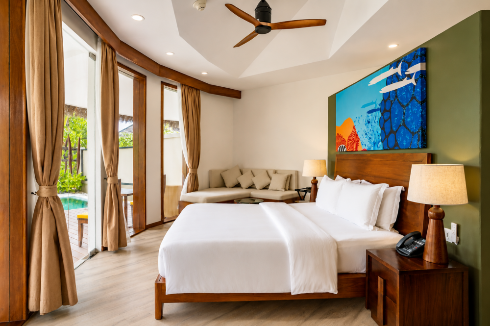 Beachfront Infinity Pool Villa, Angsana Velavaru 5*