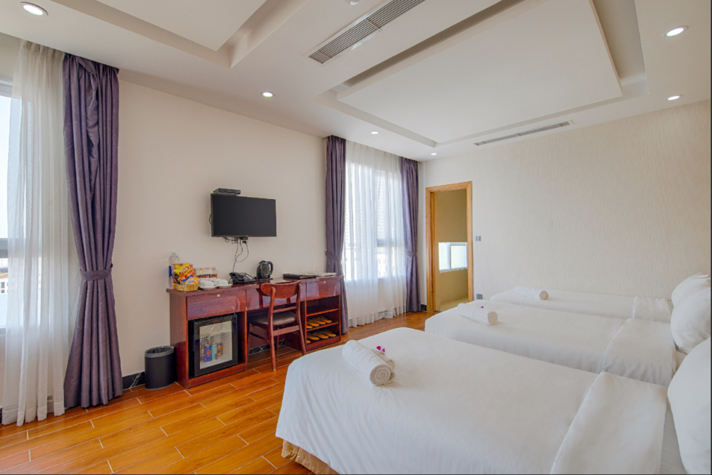 Family TRPL, Sea Queen Hotel 3*