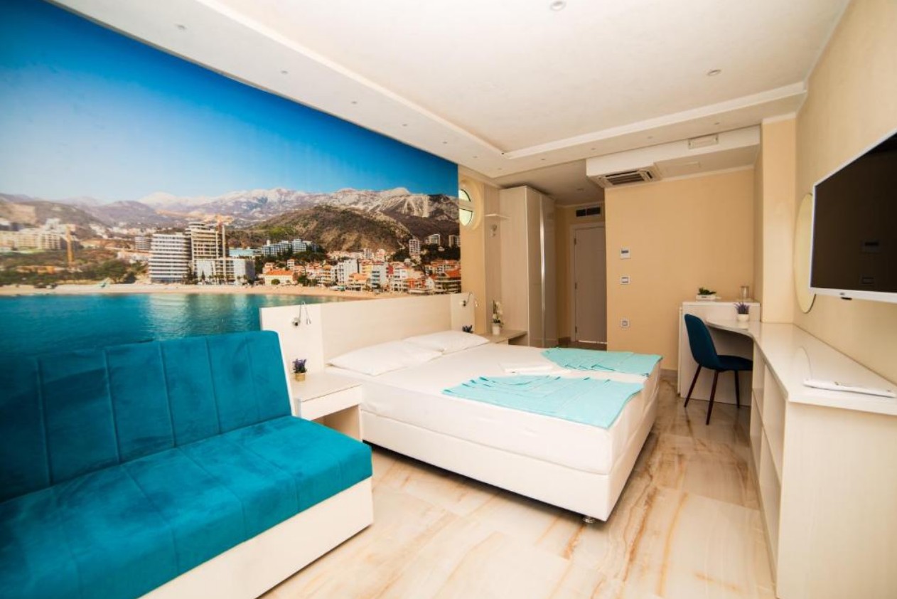 DBL Sea View, Obala Ponta 4*