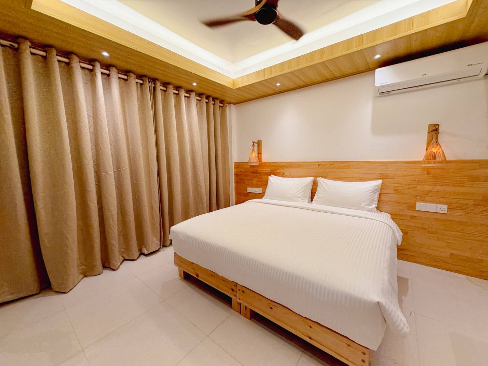 Deluxe Double Room With Balcony, Pavona Maldives 