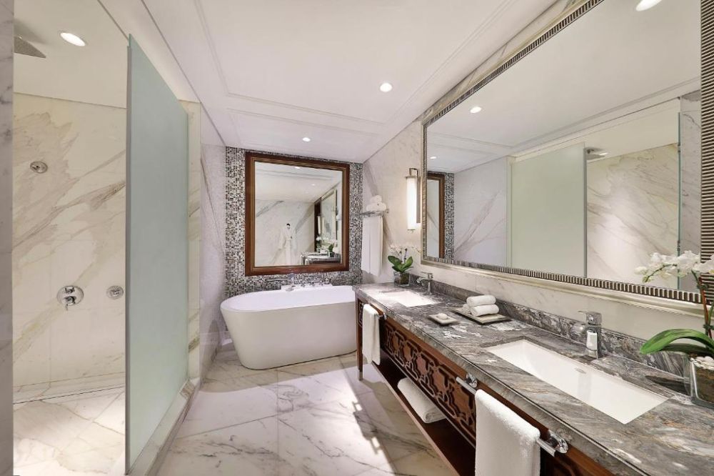 Family Room, The Ritz-Carlton, Dubai 5*