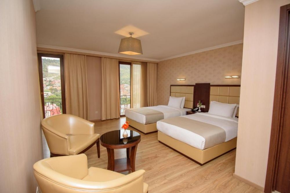 Panorama, KMM Hotel 4*