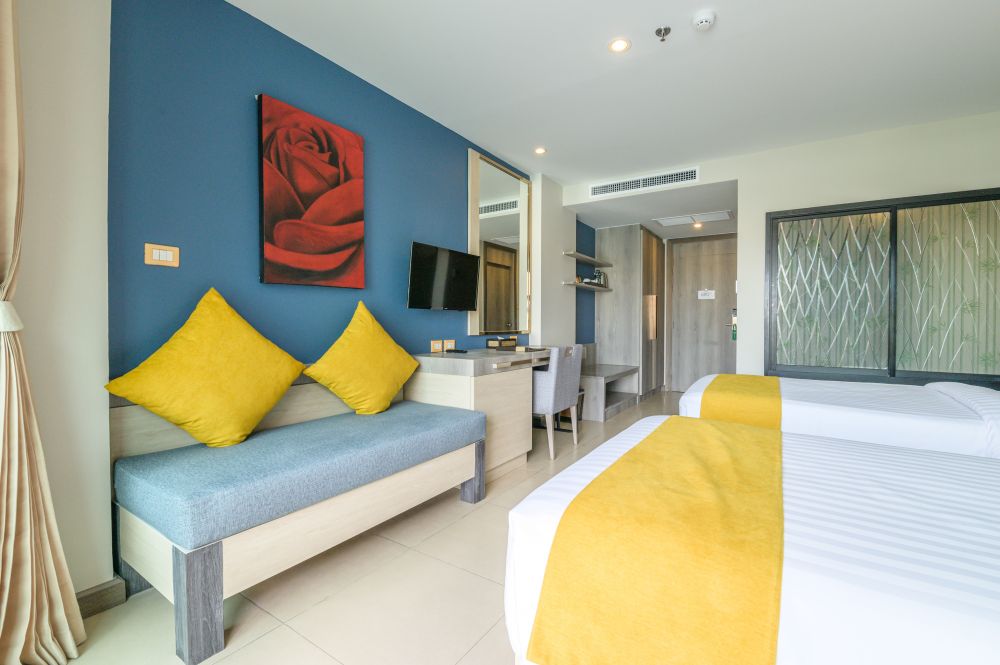 Deluxe Pool Access, Andakira Hotel 4*