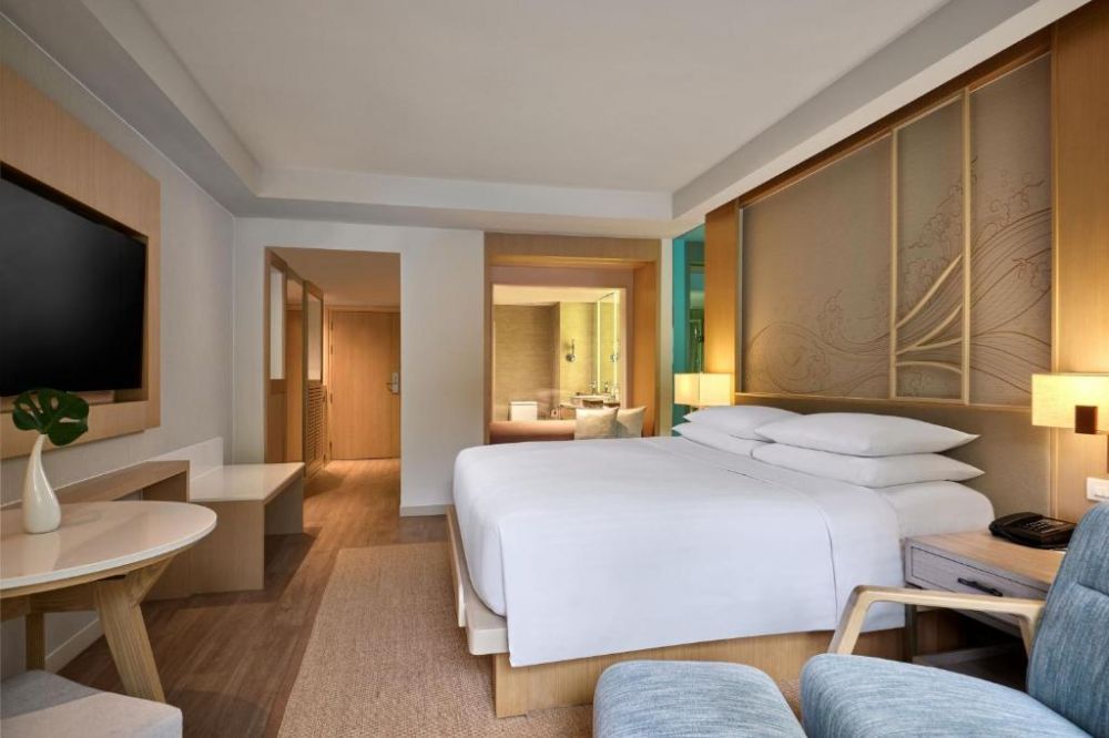 Guest Room Pool Access, Phuket Marriott Resort & Spa Merlin Beach 5*
