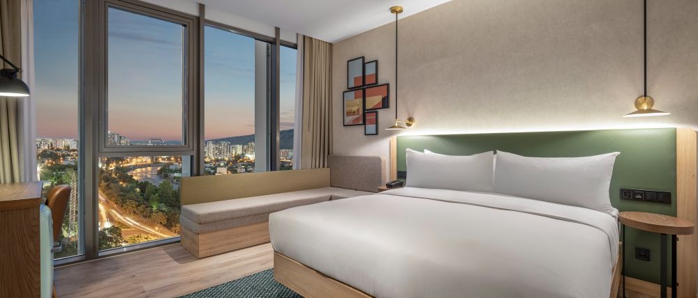 King Room with Sofa Bed, Hilton Garden Inn Tbilisi Riverview 4*