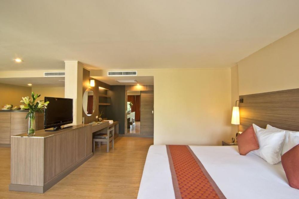 Junior Suite, The Green Park Resort 4*