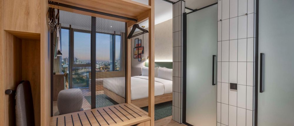 King Room with Sofa Bed, Hilton Garden Inn Tbilisi Riverview 4*