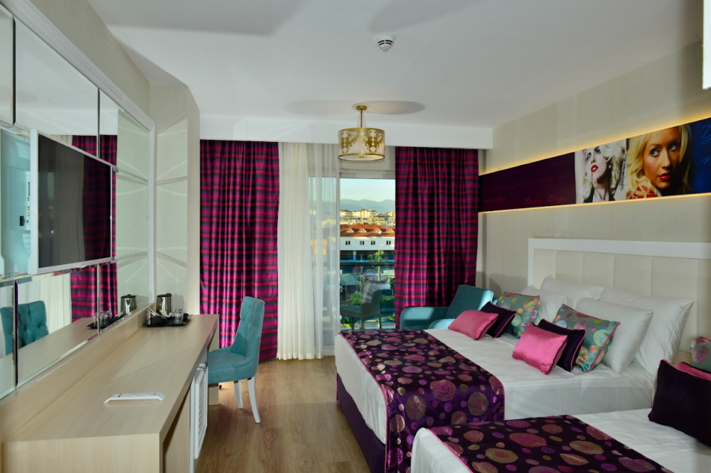 Deluxe Room, Azura Deluxe 5*