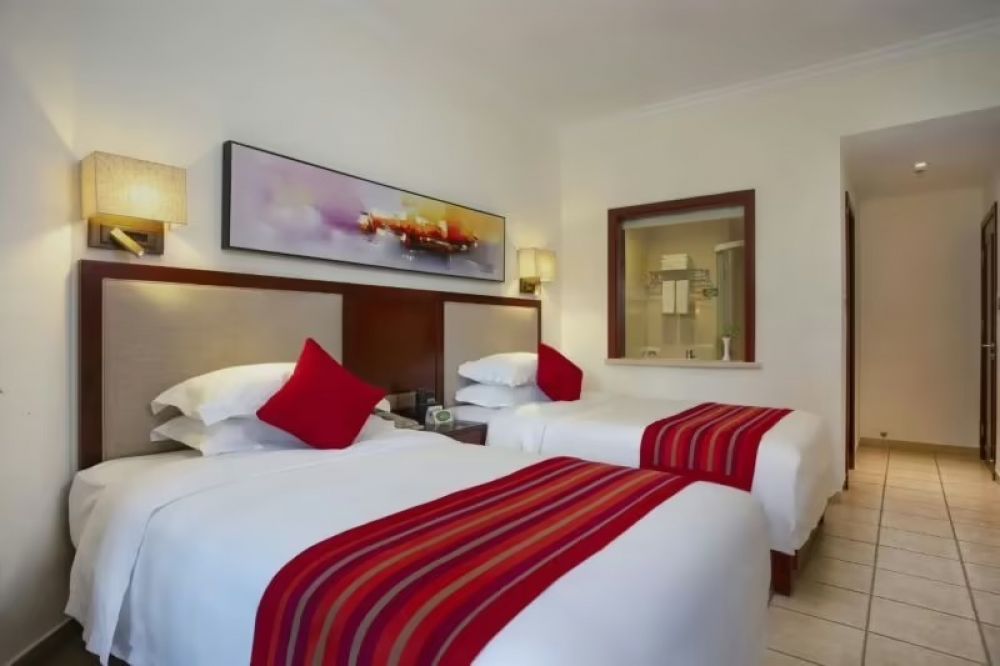 Pool View Garden Two-bedroom Suite, Tianze Beach Resort 4*