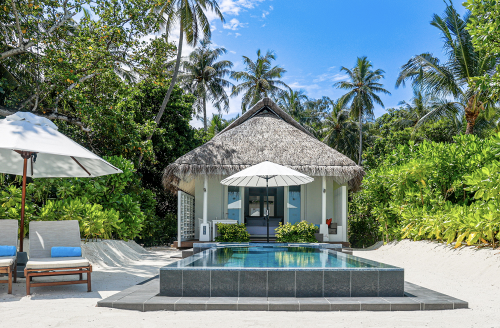 Beachfront Infinity Pool Villa, LUX* South Ari Atoll 5*