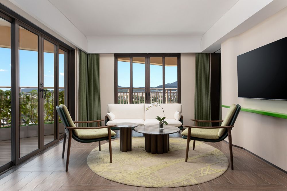 2 Bedroom Suite, Holiday Inn Resort Sanya 5*