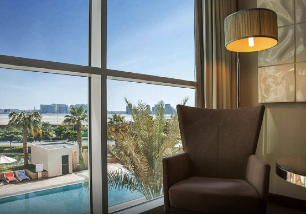 1 Queen Family Suite Pool View, Yas Plaza Circuit (ex. Centro Yas Island Rotana) 4*