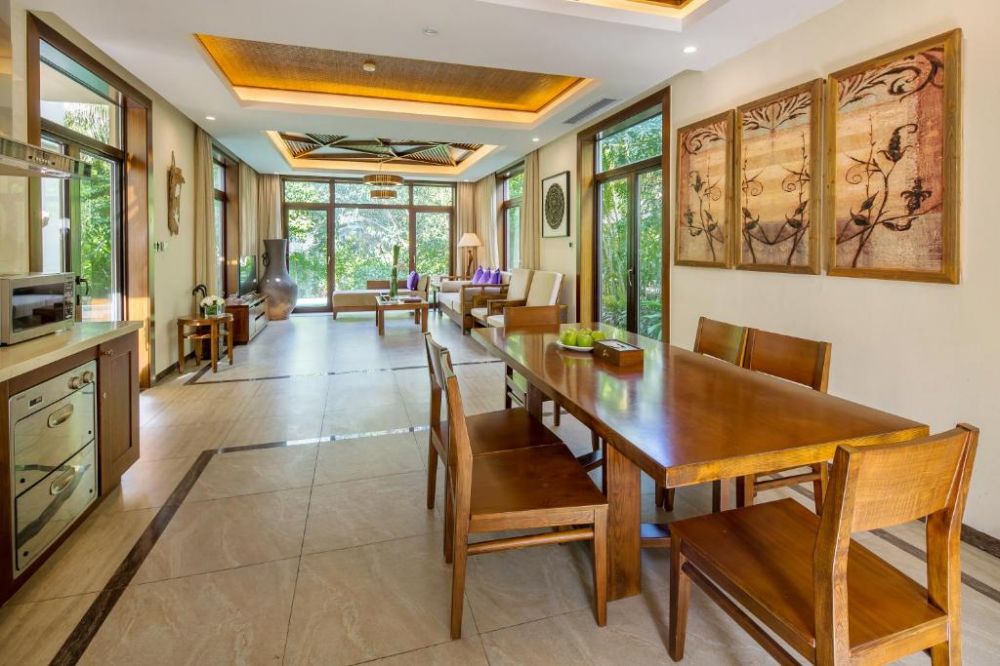 5 Bedrooms Villa, Yalong Bay Villas & Spa 5*