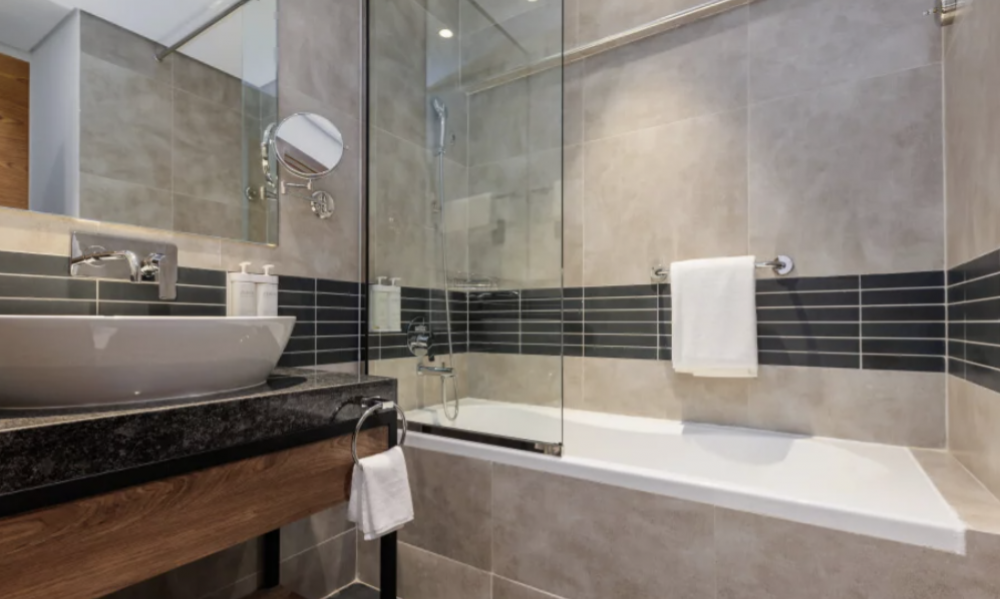 Standard Room, Holiday Inn Dubai Village Circle (ex. Avalon Hotel) 3*