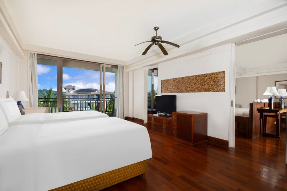 Swiss Superior Suite (ex.Deluxe Family Suite (2 bedroom)), Swissotel & Grand Mercure Sanya Yalong Bay 5*
