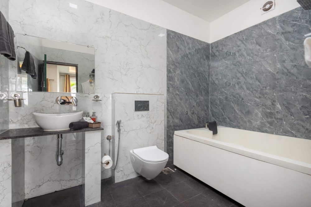 Orchid Suite, Amadi Beach Front Resort 4*
