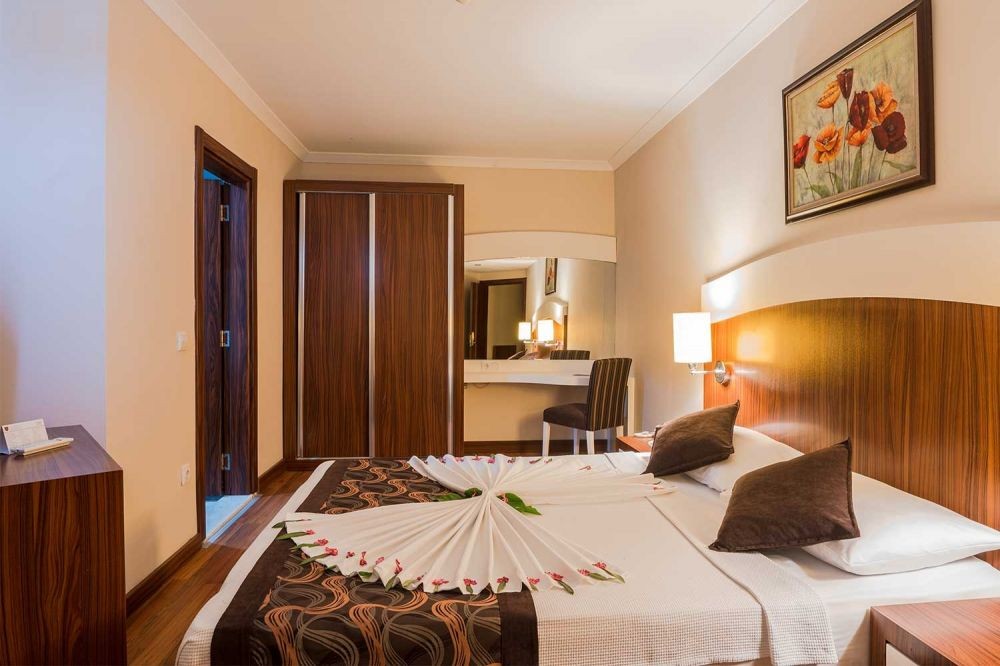 Superior Room, Club Throne Beach 5*