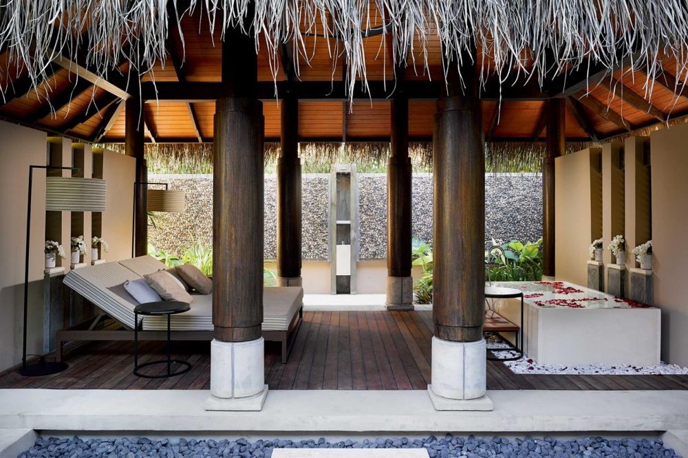 Beach Pool Villa, Velaa Private Island 5*