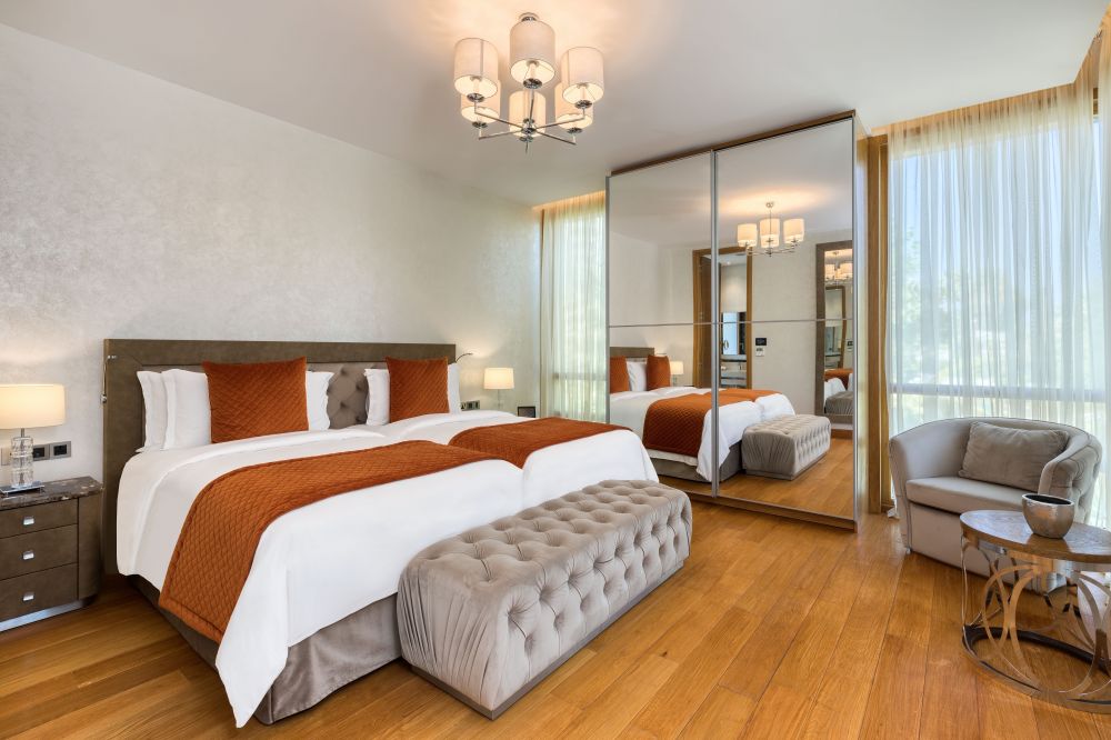 Three-Bedroom Park Villa with Private Pool, Parklane, a Luxury Collection Resort & Spa 5*