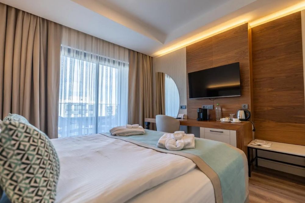 Family Room Landview With Jacuzzi, Side Moon Palace Hotel 5*