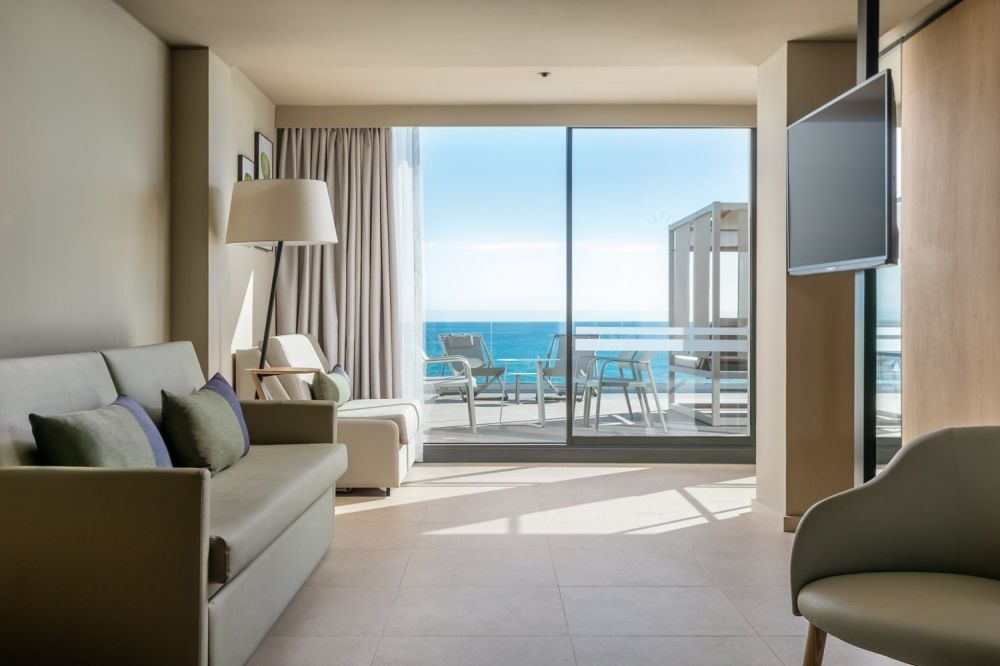 Mediterránea Suite, Estival Maramar 4*
