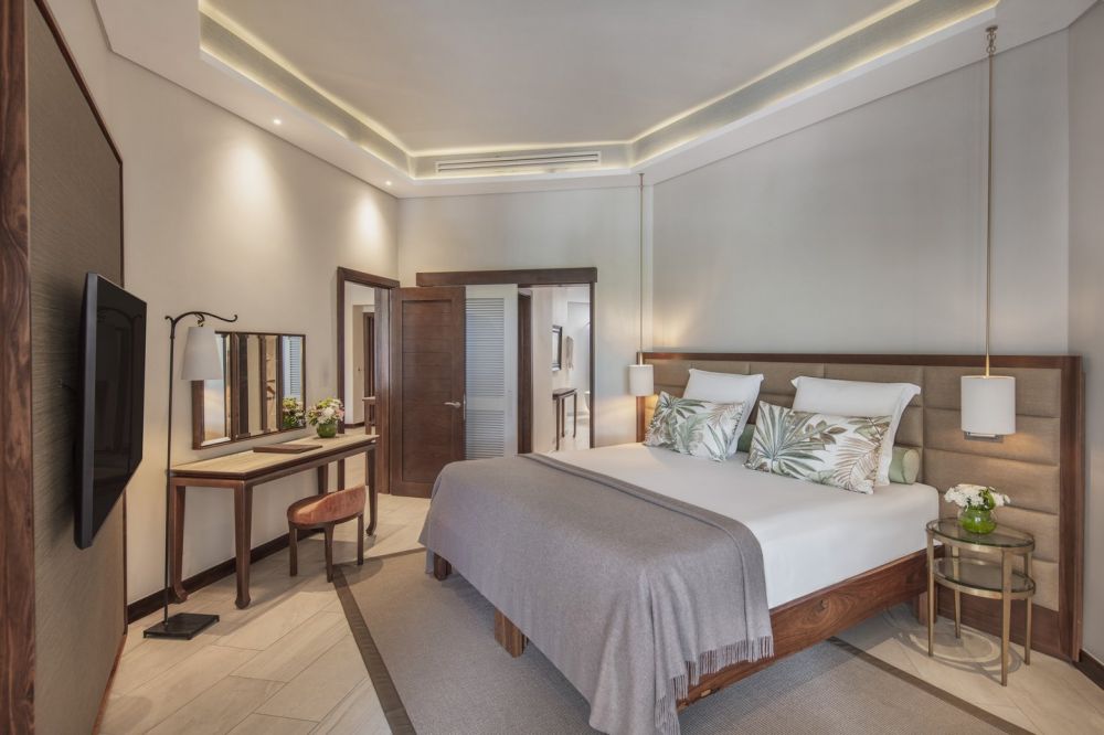 Penthouse (Signature Suite), Royal Palm Beachcomber Luxury 5*