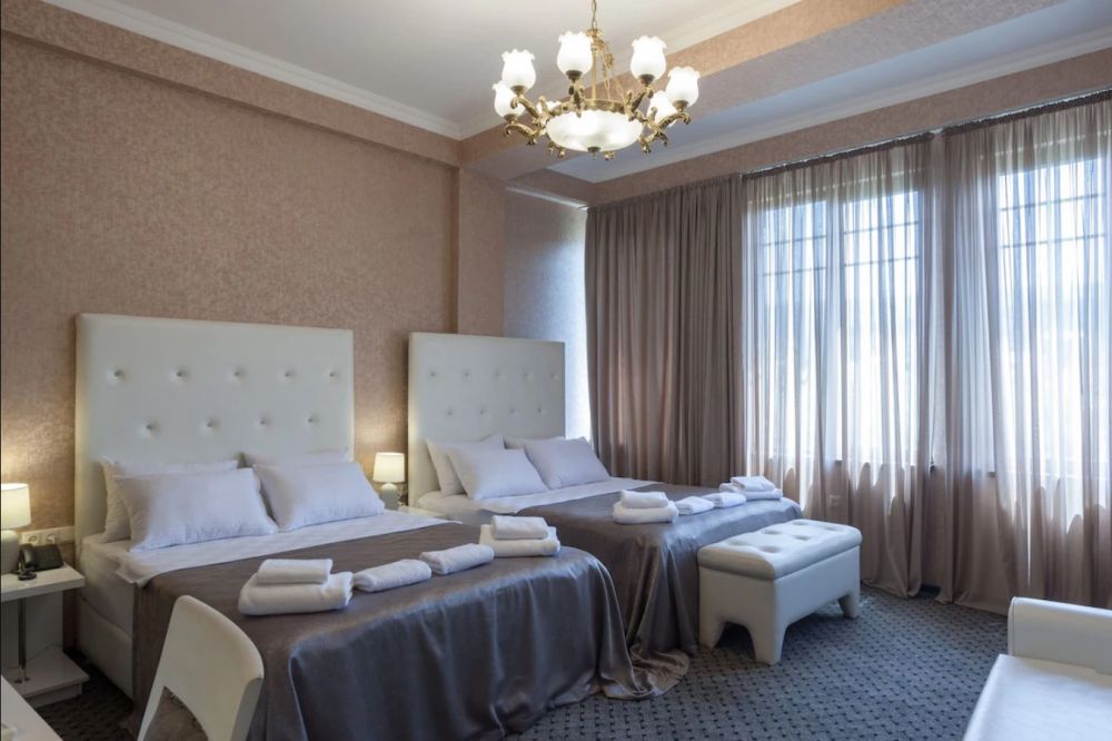 Quadriple City View, Piazza Tbilisi 3*