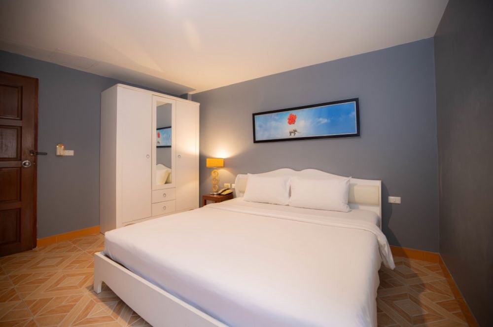 Standard, Baumanburi Hotel 3*