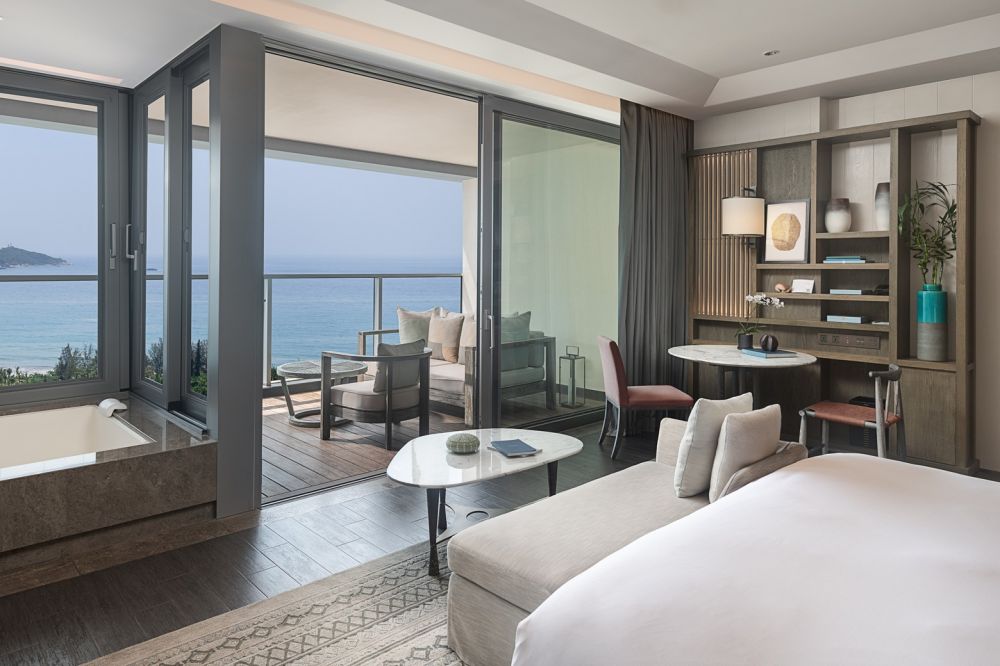 Grand Panoramic Ocean View Room, Rosewood Sanya 5*